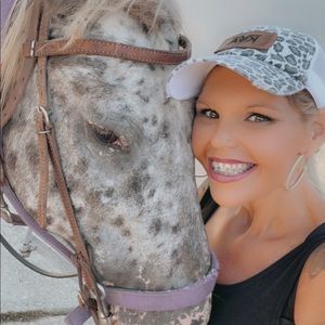 Meet your Posher, Brooke